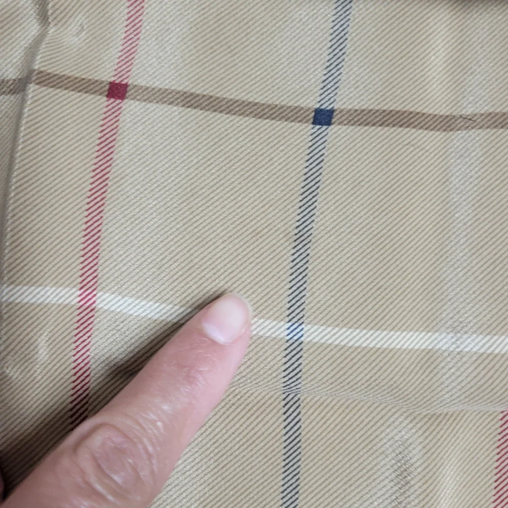 Vintage Burberrys Silk Scarf. - Picture 14 of 14